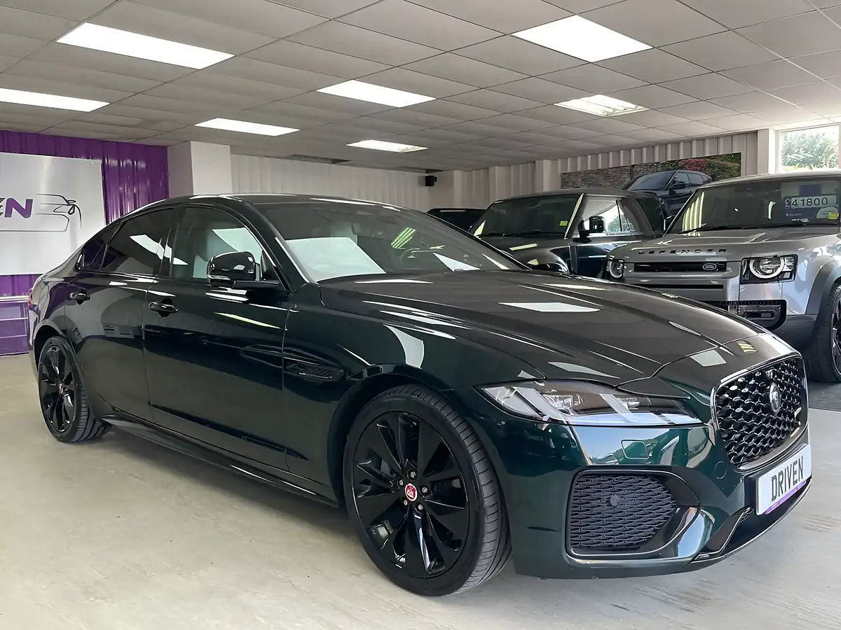 Used 2021 Jaguar Xf R-Dynamic Se British Racing Green - Interior and Exterior details 4