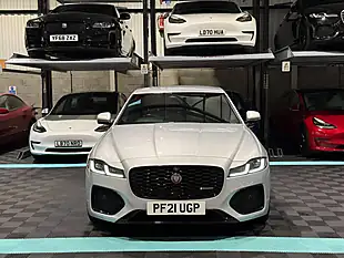 Used 2021 Jaguar Xf R-Dynamic Se Silver - Interior and Exterior details 4