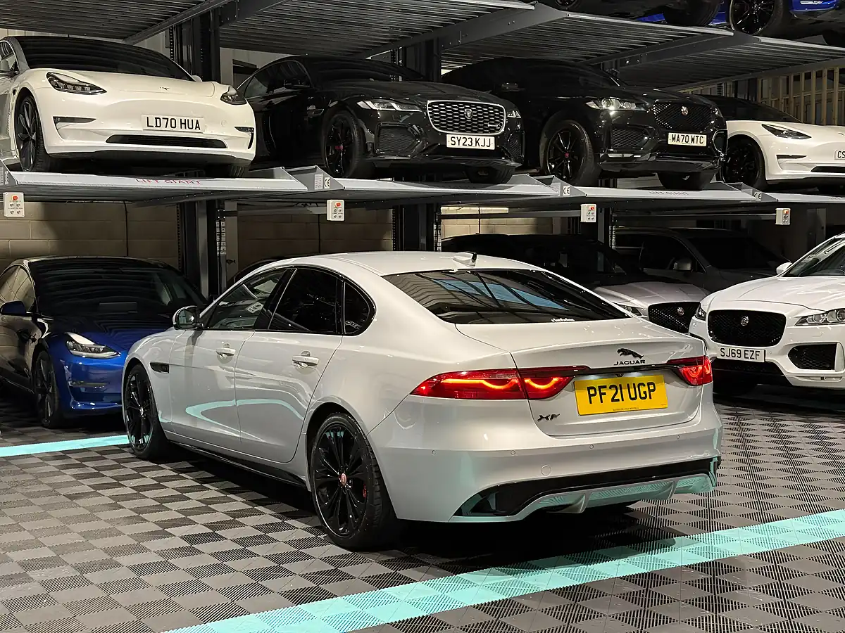 Used 2021 Jaguar Xf R-Dynamic Se Silver - Interior and Exterior details 7