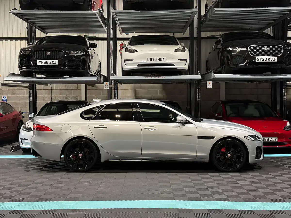 Used 2021 Jaguar Xf R-Dynamic Se Silver - Interior and Exterior details 9