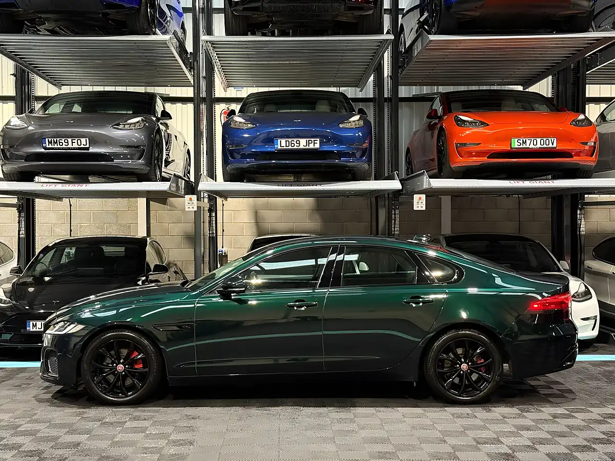Used 2021 Jaguar Xf S Green - Interior and Exterior details 6