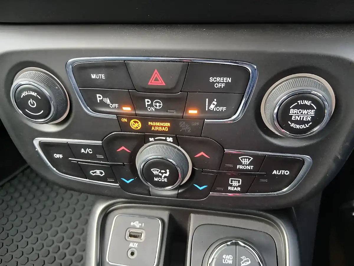 Used 2021 Jeep Compass Trailhawk Red - Interior and Exterior details 10