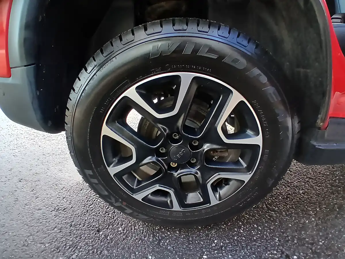 Used 2021 Jeep Compass Trailhawk Red - Interior and Exterior details 16