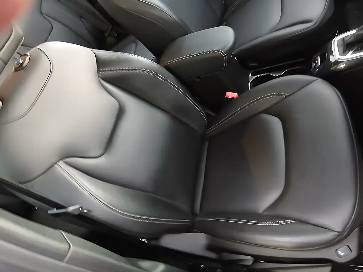 Used 2021 Jeep Renegade Limited Grey - Interior and Exterior details 11