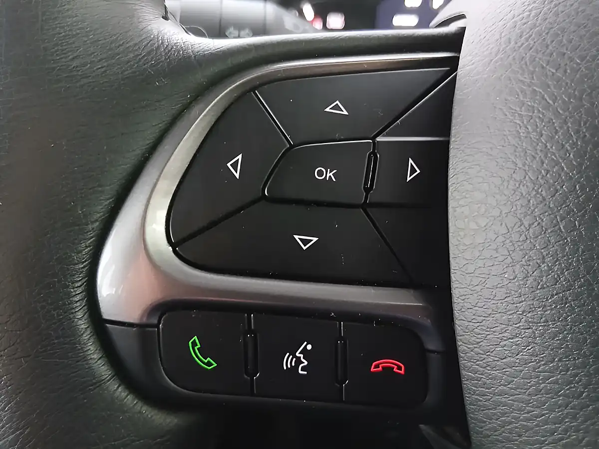 Used 2021 Jeep Renegade Limited Grey - Interior and Exterior details 16