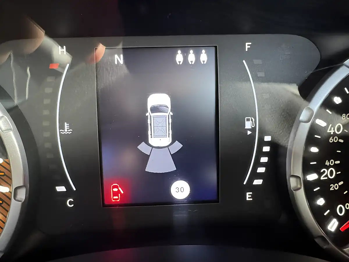 Used 2021 Jeep Renegade Night Eagle White - Interior and Exterior details 10