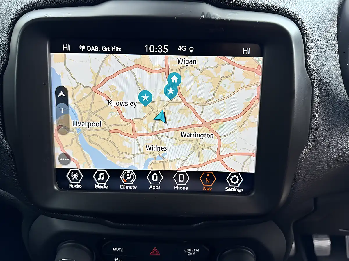 Used 2021 Jeep Renegade Night Eagle White - Interior and Exterior details 4