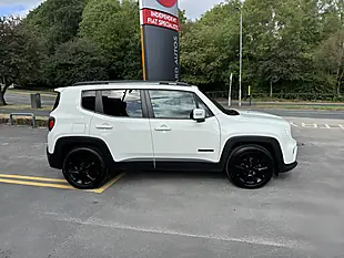 Used 2021 Jeep Renegade Night Eagle White - Interior and Exterior details 5