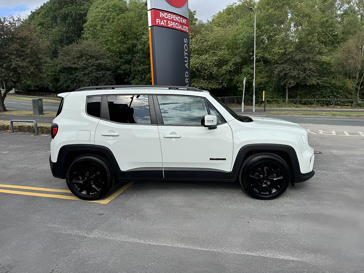Used 2021 Jeep Renegade Night Eagle White - Interior and Exterior details 5