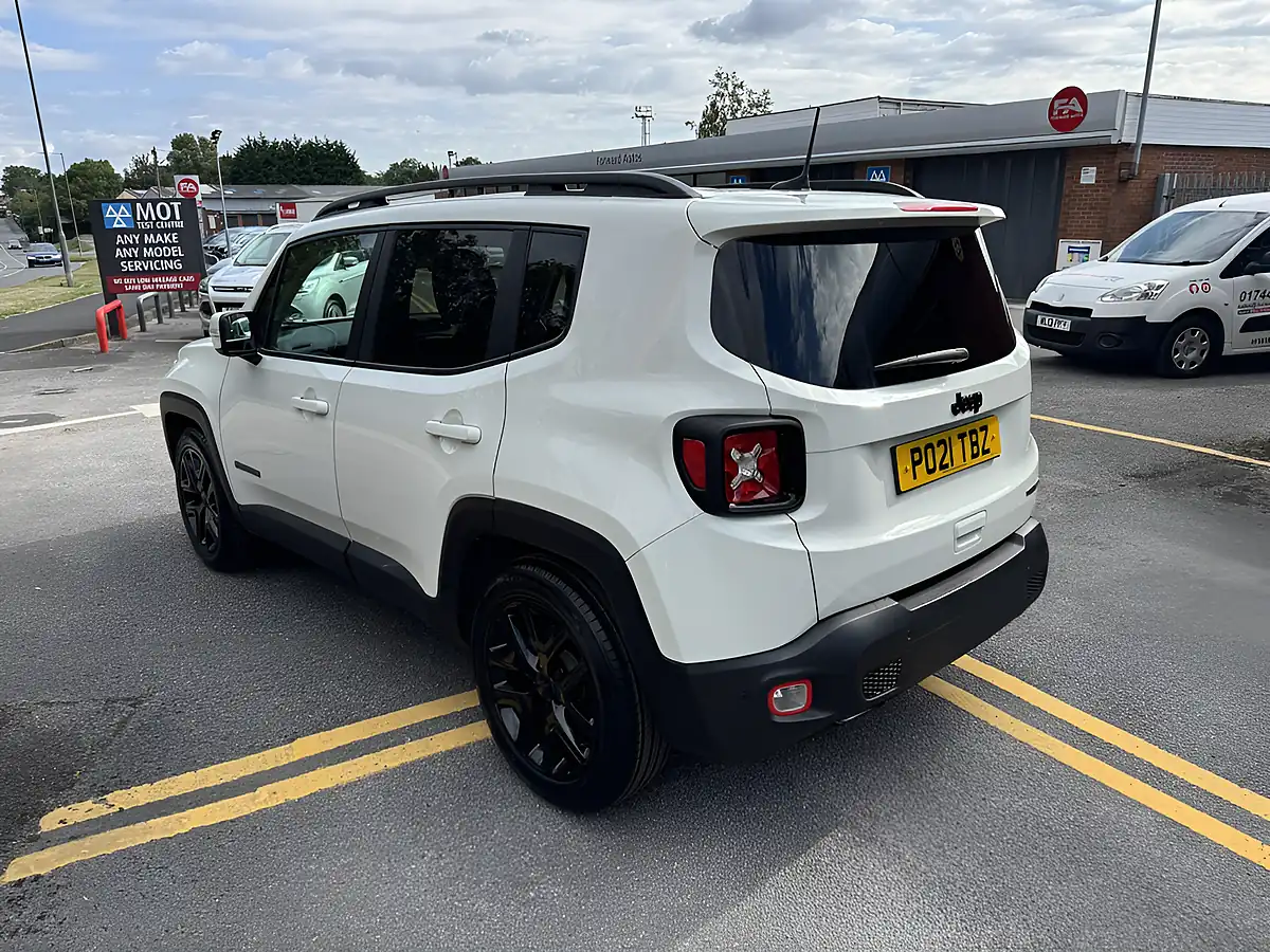 Used 2021 Jeep Renegade Night Eagle White - Interior and Exterior details 9
