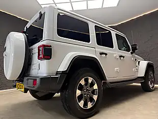Used 2021 Jeep Wrangler Overland White - Interior and Exterior details 12