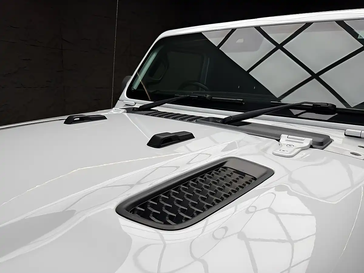 Used 2021 Jeep Wrangler Overland White - Interior and Exterior details 15
