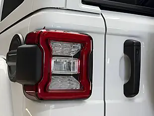 Used 2021 Jeep Wrangler Overland White - Interior and Exterior details 18