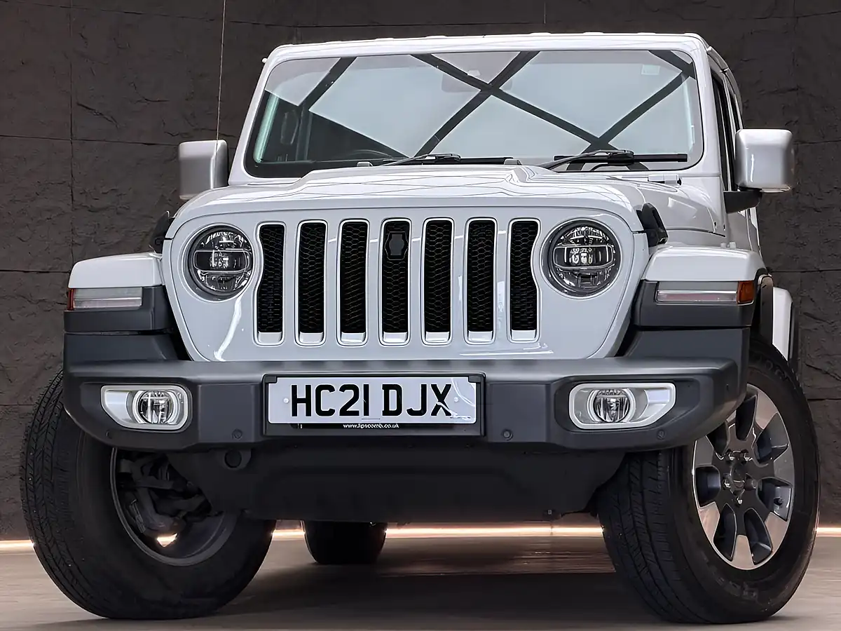 Used 2021 Jeep Wrangler Overland White - Interior and Exterior details 4