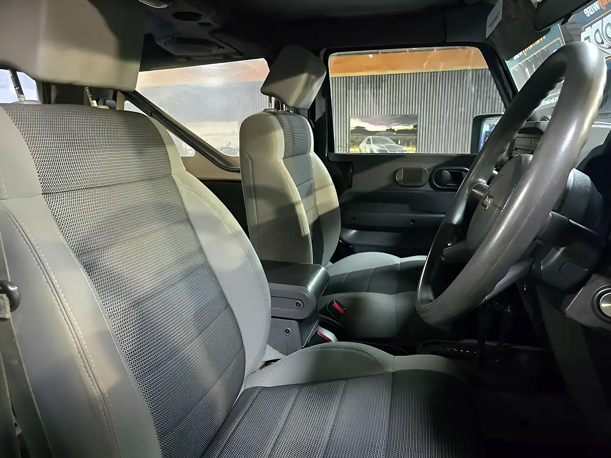 Used 2021 Jeep Wrangler Rubicon Black - Interior and Exterior details 14