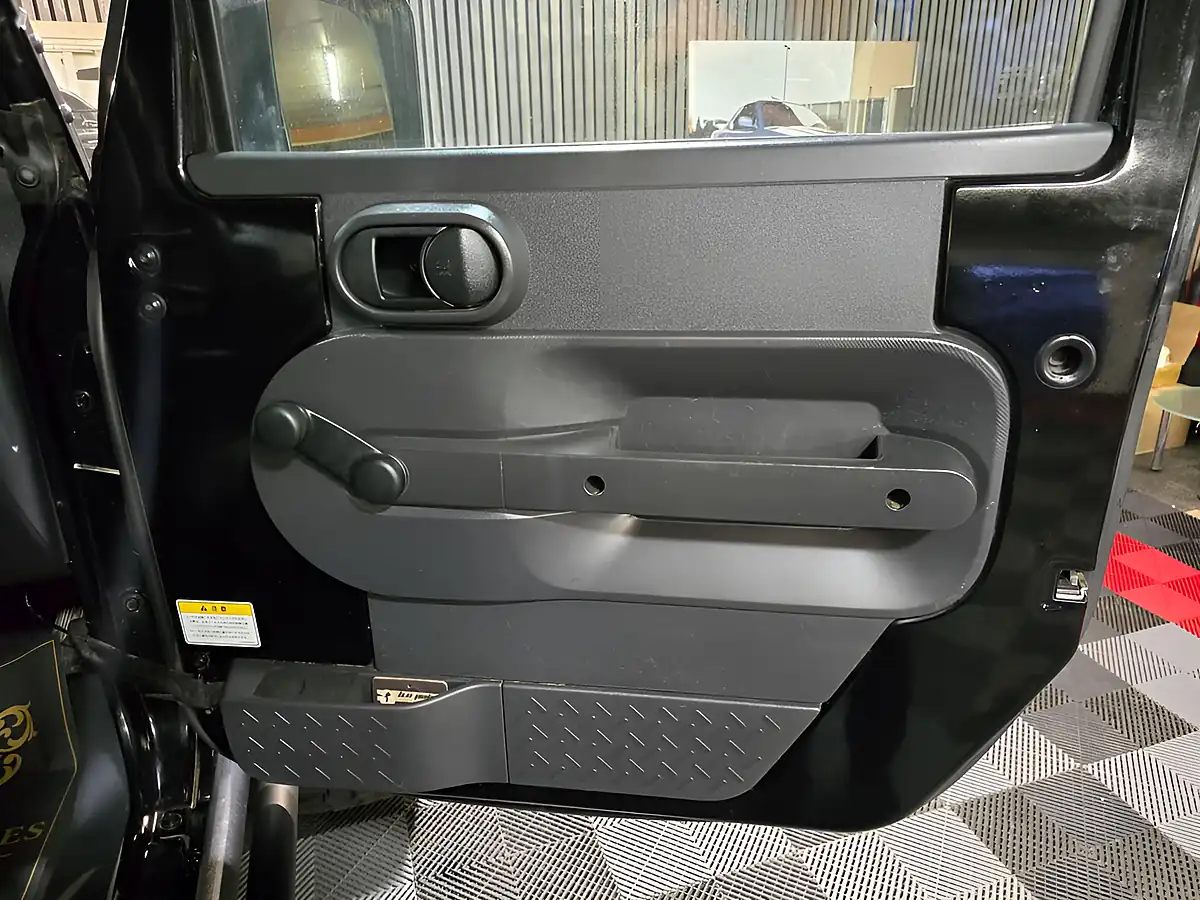 Used 2021 Jeep Wrangler Rubicon Black - Interior and Exterior details 15