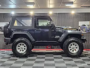 Used 2021 Jeep Wrangler Rubicon Black - Interior and Exterior details 2