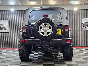 Used 2021 Jeep Wrangler Rubicon Black - Interior and Exterior details 3