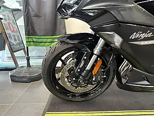 Used 2021 Kawasaki Ninja 1000 Sx Performance Tourer Black - Interior and Exterior details 13