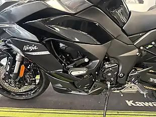 Used 2021 Kawasaki Ninja 1000 Sx Performance Tourer Black - Interior and Exterior details 15
