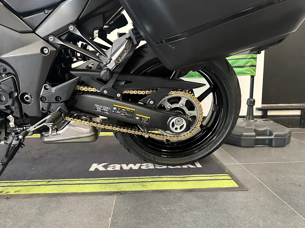 Used 2021 Kawasaki Ninja 1000 Sx Performance Tourer Black - Interior and Exterior details 18