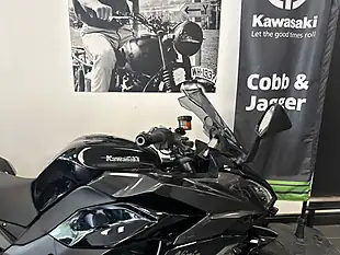 Used 2021 Kawasaki Ninja 1000 Sx Performance Tourer Black - Interior and Exterior details 6