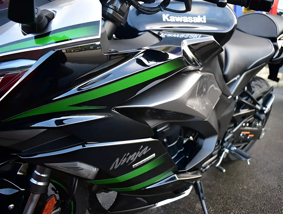 Used 2021 Kawasaki Ninja 1000SX Sports Tourer Grey - Interior and Exterior details 12