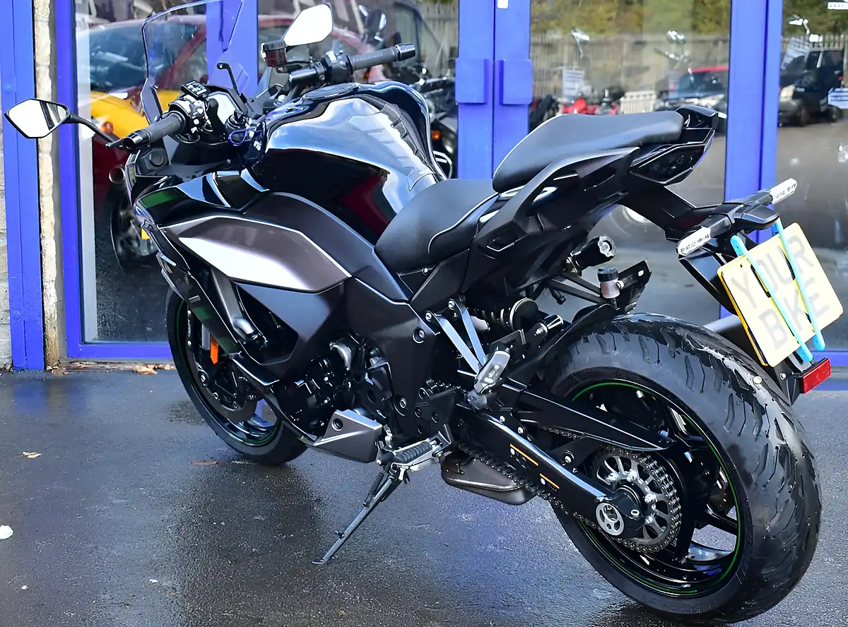 Used 2021 Kawasaki Ninja 1000SX Sports Tourer Grey - Interior and Exterior details 8