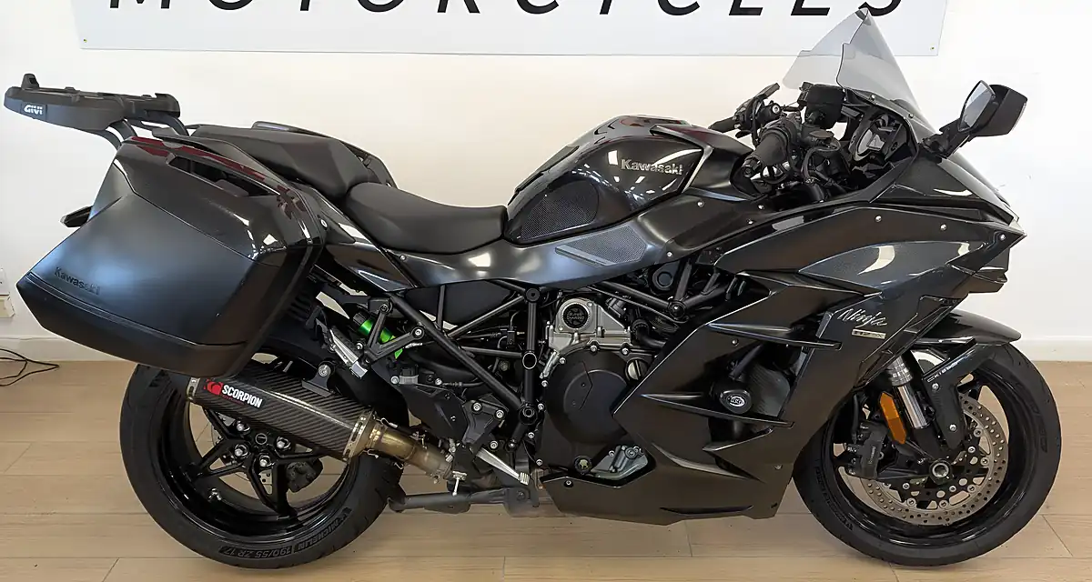 Used 2021 Kawasaki Ninja H2 Sx Grey - Front View