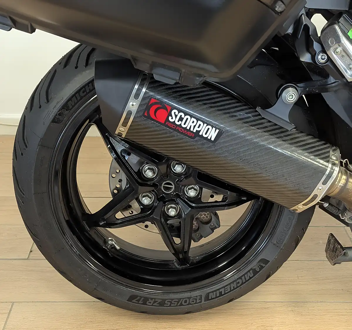 Used 2021 Kawasaki Ninja H2 Sx Grey - Interior and Exterior details 17