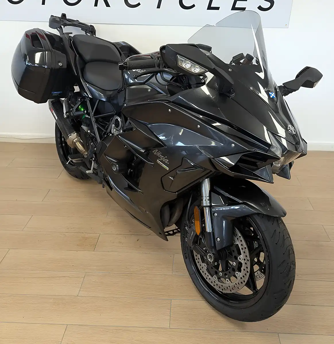 Used 2021 Kawasaki Ninja H2 Sx Grey - Interior and Exterior details 2
