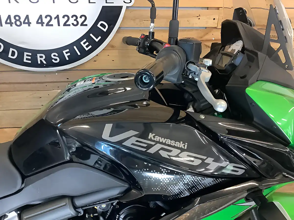 Used 2021 Kawasaki Versys 650 Green - Interior and Exterior details 10
