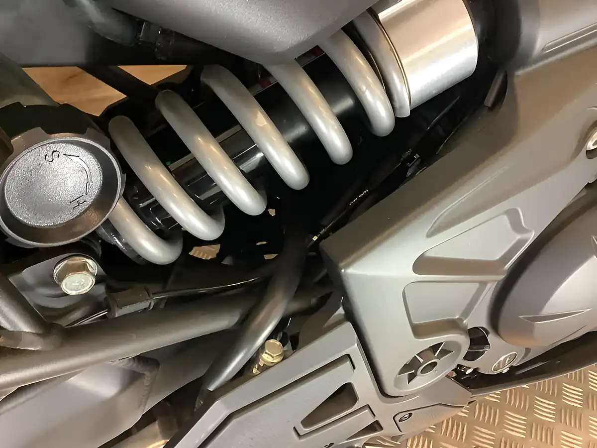 Used 2021 Kawasaki Versys 650 Green - Interior and Exterior details 17