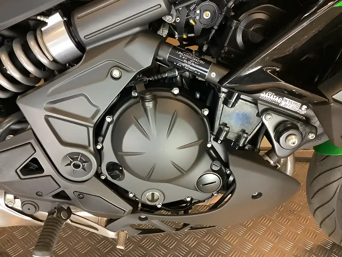Used 2021 Kawasaki Versys 650 Green - Interior and Exterior details 18