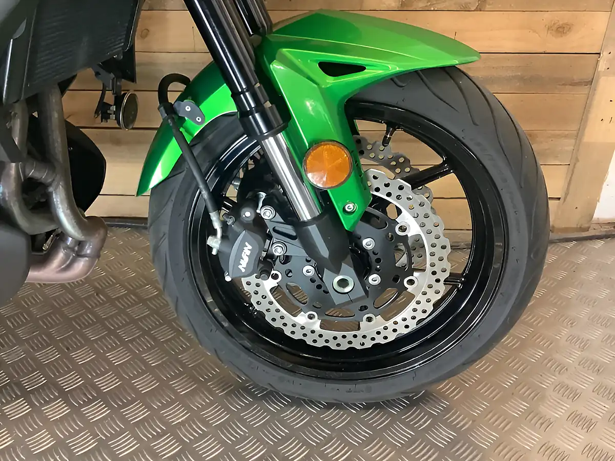 Used 2021 Kawasaki Versys 650 Green - Interior and Exterior details 19