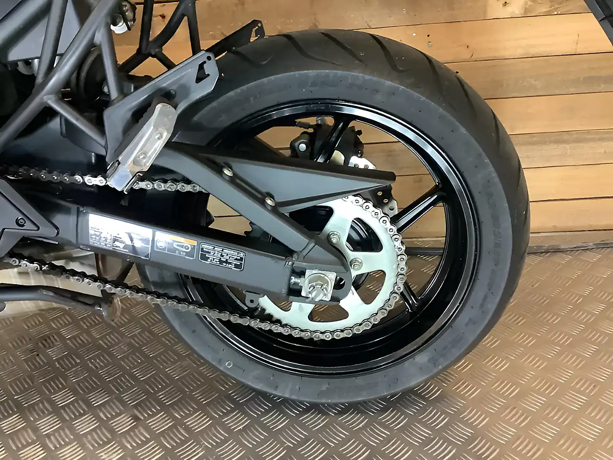 Used 2021 Kawasaki Versys 650 Green - Interior and Exterior details 20