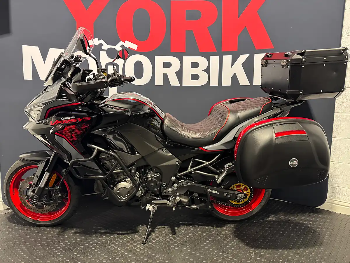 Used 2021 Kawasaki Versys - Interior and Exterior details 4
