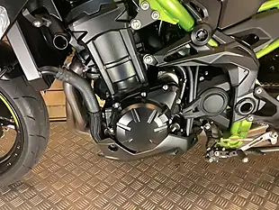 Used 2021 Kawasaki Z 900 Se Supernaked Green - Interior and Exterior details 15