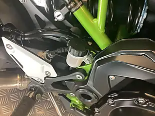 Used 2021 Kawasaki Z 900 Se Supernaked Green - Interior and Exterior details 17
