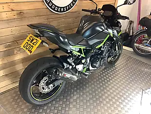 Used 2021 Kawasaki Z 900 Se Supernaked Green - Interior and Exterior details 4