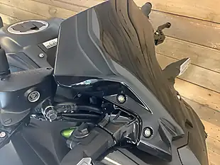 Used 2021 Kawasaki Z 900 Se Supernaked Green - Interior and Exterior details 7