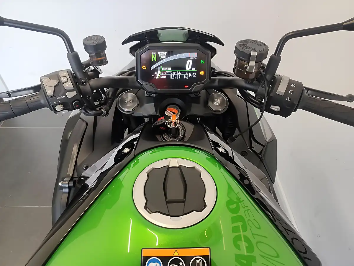 Used 2021 Kawasaki Z H2 - Interior and Exterior details 10