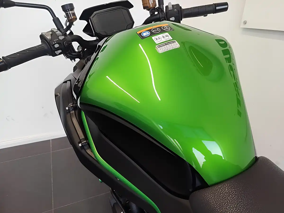 Used 2021 Kawasaki Z H2 - Interior and Exterior details 15