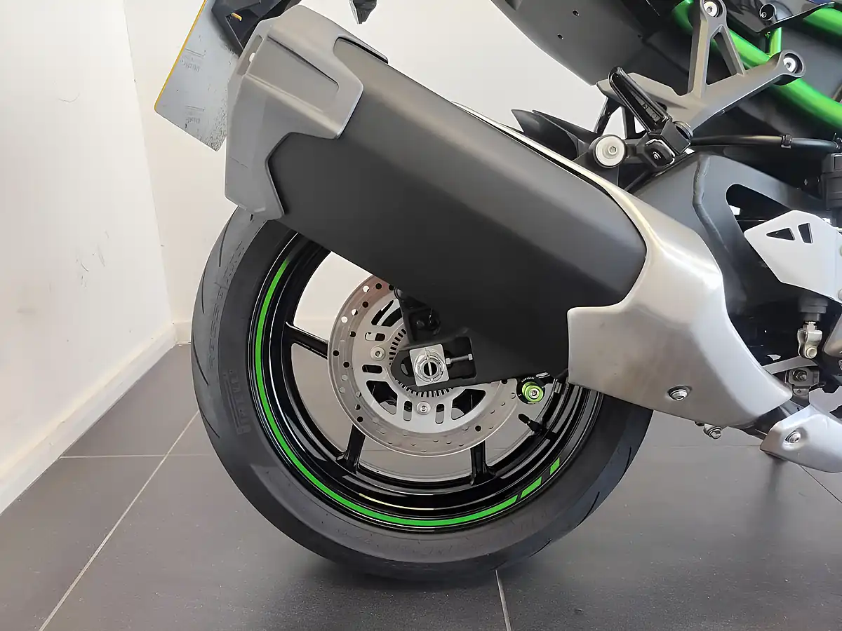 Used 2021 Kawasaki Z H2 - Interior and Exterior details 5