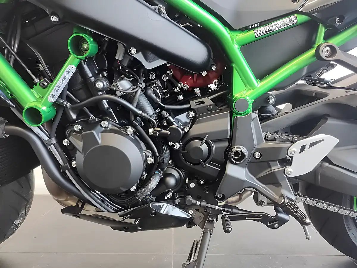 Used 2021 Kawasaki Z H2 - Interior and Exterior details 9