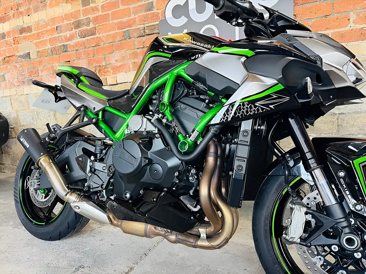 Used 2021 Kawasaki Z H2 Supernaked Black - Interior and Exterior details 6
