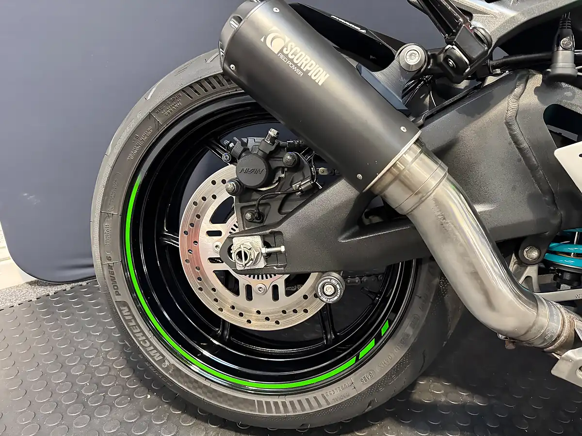 Used 2021 Kawasaki Z - Interior and Exterior details 11