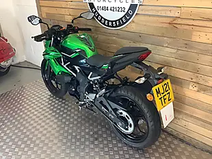 Used 2021 Kawasaki Z Supernaked Green - Interior and Exterior details 6