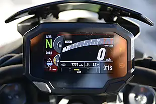 Used 2021 Kawasaki Z Supernaked Green - Interior and Exterior details 13