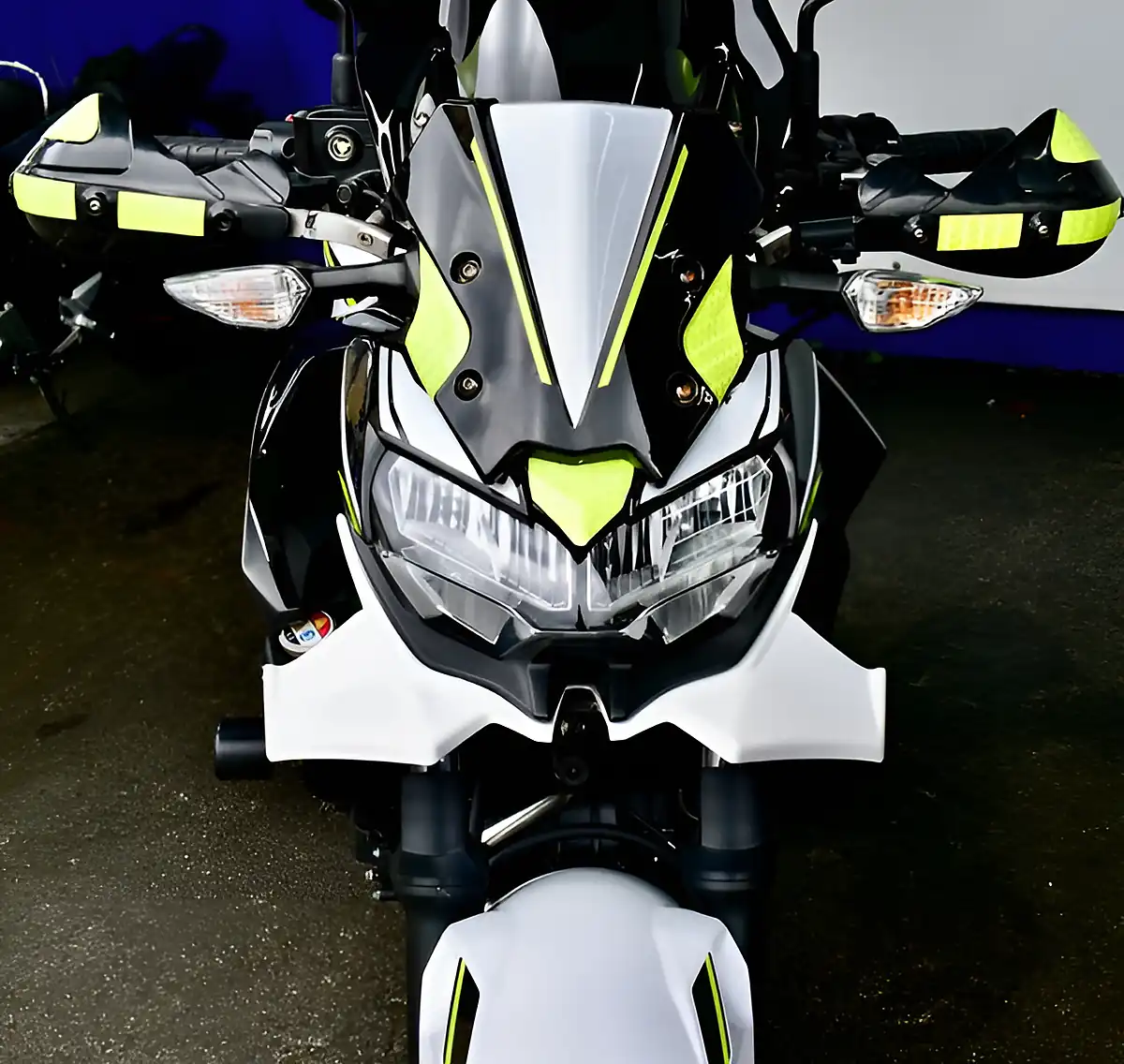 Used 2021 Kawasaki Z650 Supernaked White - Interior and Exterior details 11